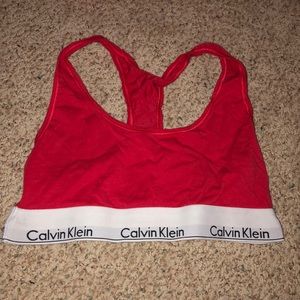 red calvin kelvin sports bra size medium